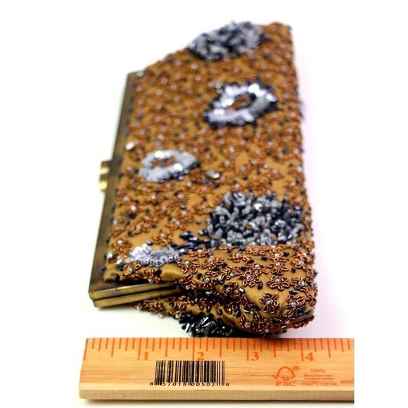 VINTAGE Santi BROWN CANVAS BEADED BEIGE BLUE WHITE FRAME KISS LOCK MEDIUM CLUTCH - Picture 7 of 10